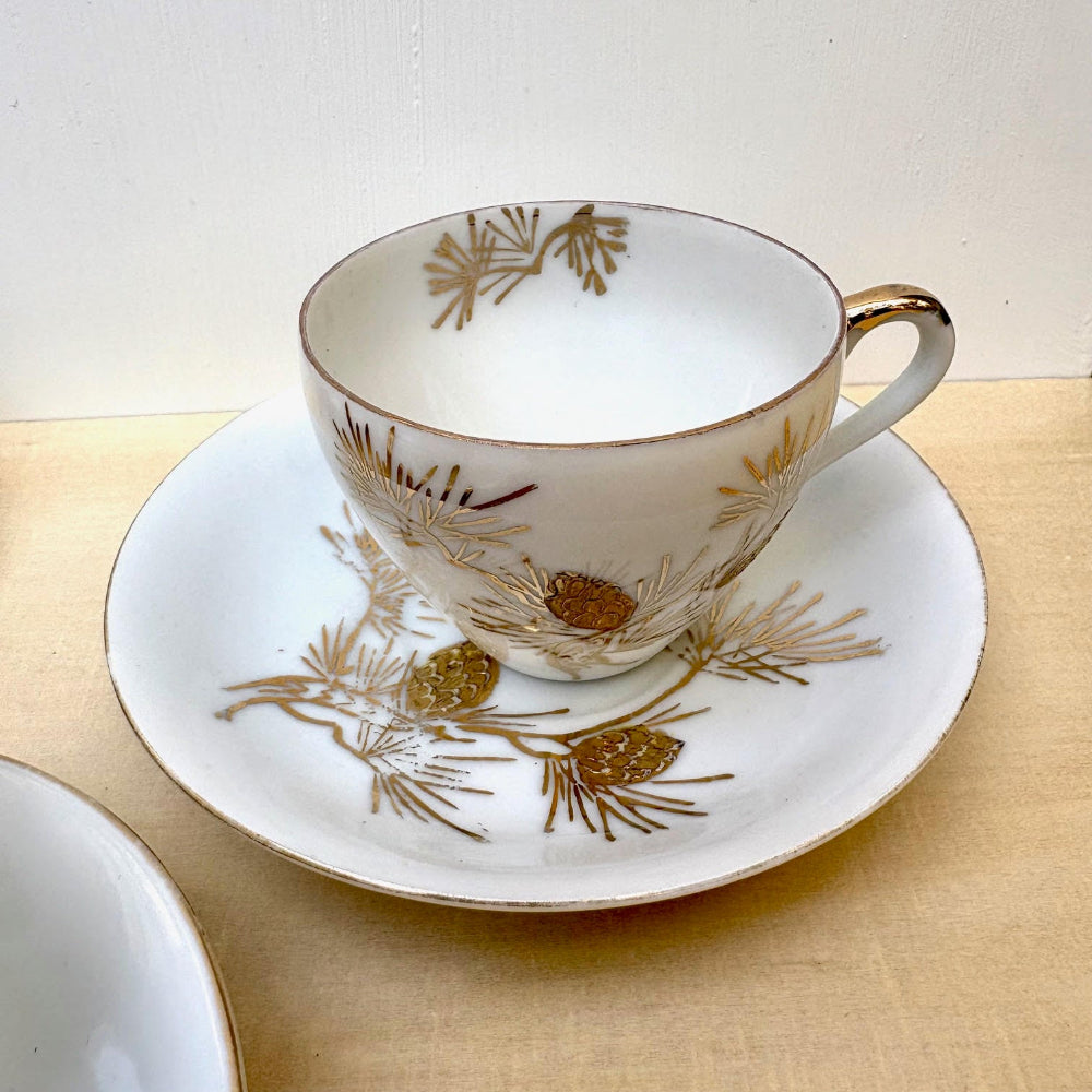 Vintage | Gold Pinecone Demitasse Cups and Saucers