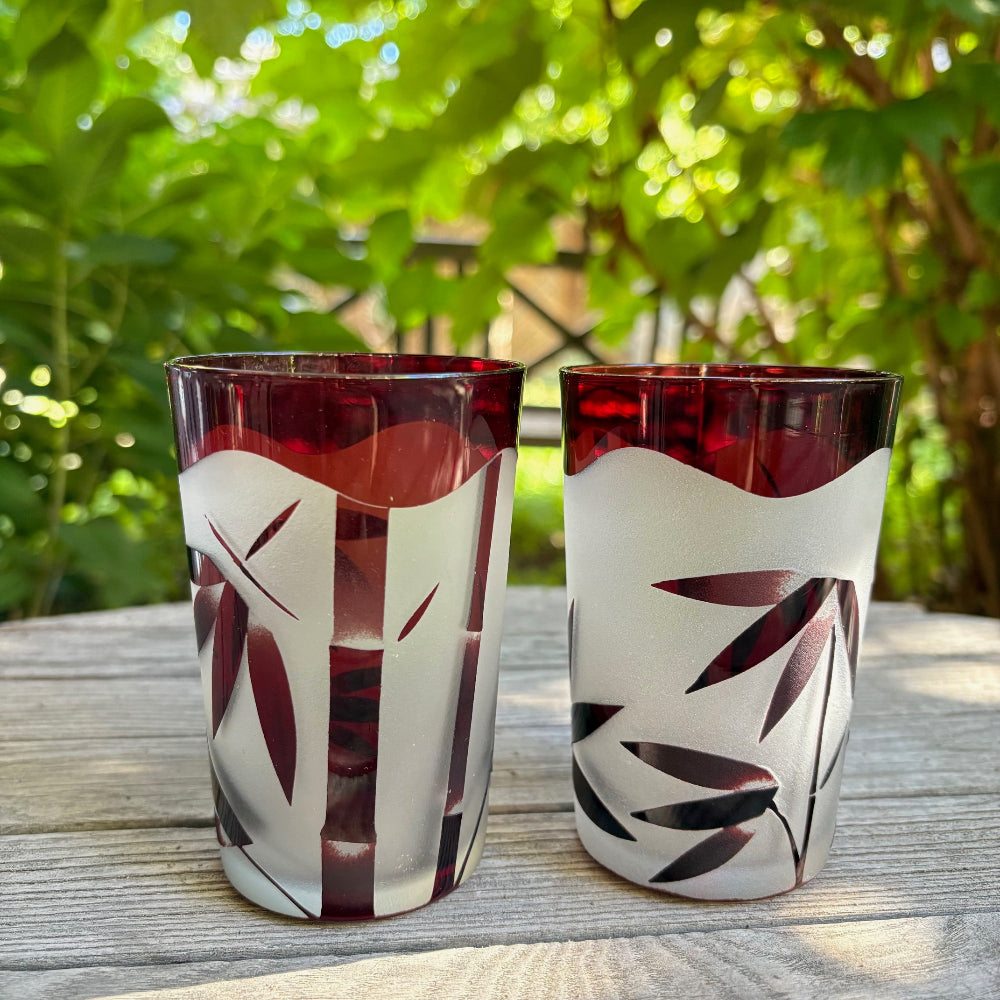 red-bamboo-tumblers-set-vintage